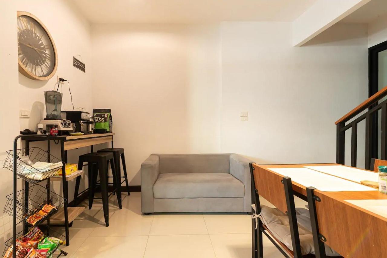 Loft Style Townhouse Near Old City Chiang Mai Ngoại thất bức ảnh