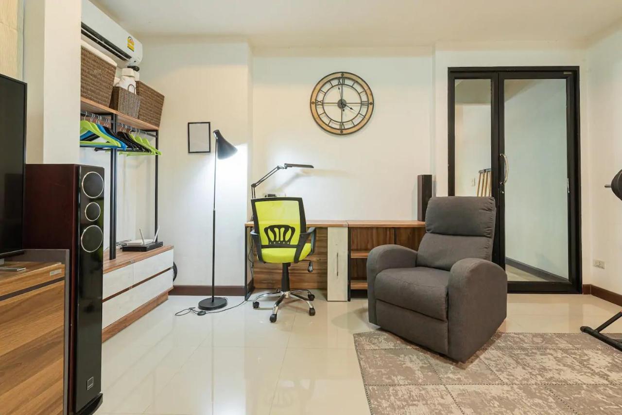 Loft Style Townhouse Near Old City Chiang Mai Ngoại thất bức ảnh